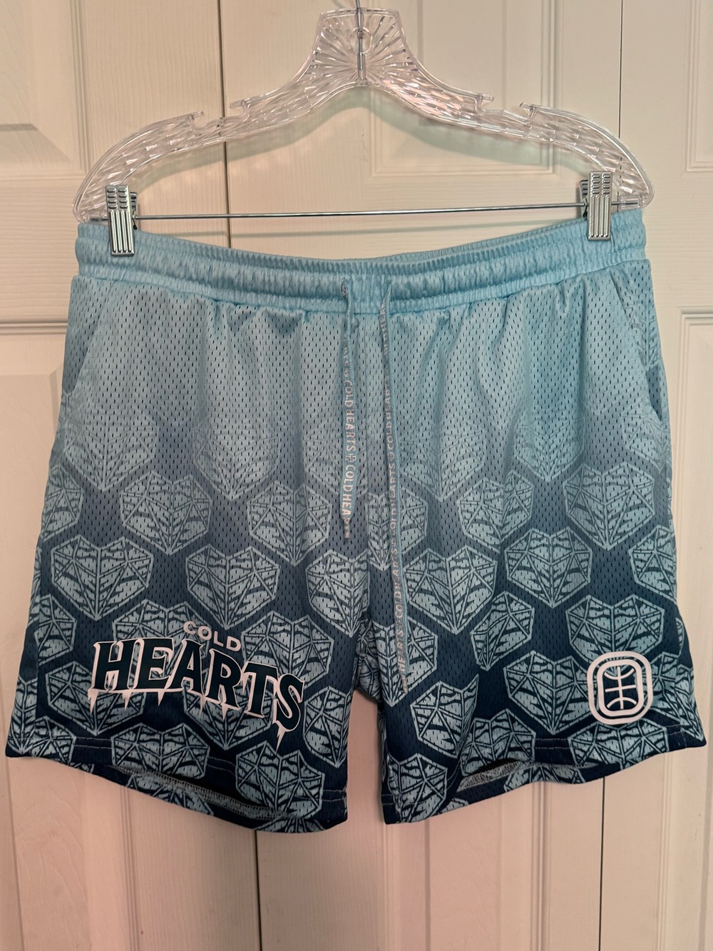 Overtime Men's Shorts, Like new, size large Cold Hearts